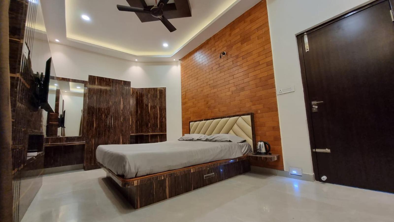 Melody Inn Luxury Home Stay 埃尔加德 客房 照片